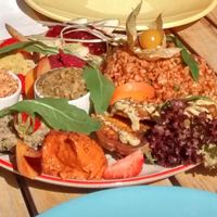 The beautiful and delicious big breakfast plate at Geh Veg in Berlin