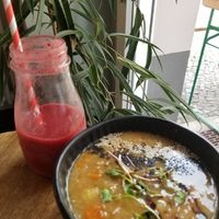 Sourcrout lentil soup and a smoothie at Geh Veg in Berlin