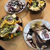 Pancakes, smoothie bowl, big breakfast  at Geh Veg in Berlin