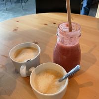 Smoothie und Kaffee   at Geh Veg in Berlin