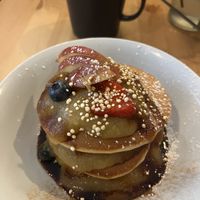 Apple pancakes - with caramel like sauce and cinnamon 😋  at Geh Veg in Berlin