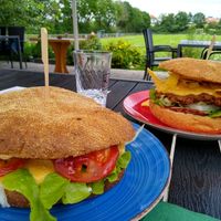Cheese burger and nacho burger at Vegano in Gross-gerau