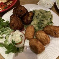 Kroketten mit chickenstyle Jackfruit und Wirsinggemüse  at Vegano in Gross-gerau