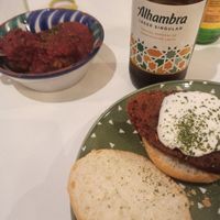 Albóndigas y choripán at El Oju in Granada