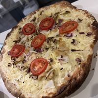 Pizza Elvira brutal  at El Oju in Granada