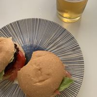 Tapa Mini-burguer at El Oju in Granada