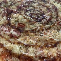 Pizza barbacoa at El Oju in Granada