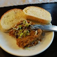 Starter - pasta z soczewicy i grzanki - na pobudzenie apetytu. Baaaardzo smaczne! at Restauracja Ciasna in Torun