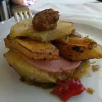 Milhojas de patata con chorizo vegano y mortadela casera vegano at Casa Chema in Oviedo
