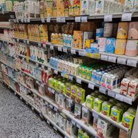 Plantbased milk drinks at Naturalia in Metz