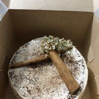 Torta de manzana y canela / Cinnamon and apple cake  at Vegan Bambú in Bogota