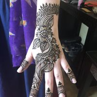 Example of vegan henna at Marrakech Henna Art Cafe in Marrakech