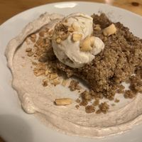 Crumble de manzana at VEGA - Luna in Madrid