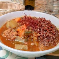 Lentejas con "chorizo" y arroz rojo #Veganuary at VEGA - Luna in Madrid