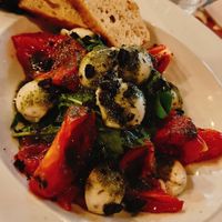 Ensalada de burrata at VEGA - Luna in Madrid