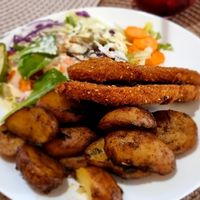 Fried seitan plate at Edeni Vegan in Budapest