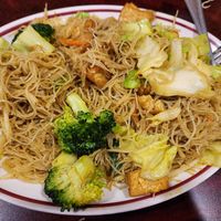 Singapore noodles at Teapot Vegetarian House in Redmond