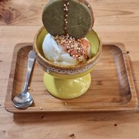 Alfajor (guanabana) com helado at Nativa in Bogota