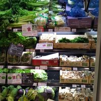 Champignons et celeri at Naturalia in Puteaux