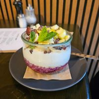 Cocoa overnight oats at Super Jami Kitchen in Stuttgart