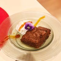 Brownie de chocolate vegano con helado de avena at La Cocina de Manuel in Oviedo