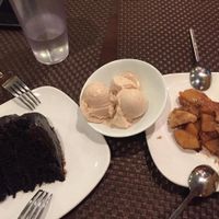 amazing chocolate cake and apple pie a la mode at Violette's Vegan Organic Cafe and Juice Bar in Las Vegas