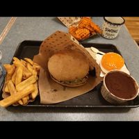 Burger, Tiramisu, Cake at Swing Kitchen - Schottenfeldgasse in Vienna