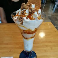 Nuss Eisbecher at Sol in Konstanz