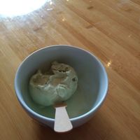 Pistachio ice cream (in ceramic cup with wooden spoon, half of a ball, I forgot to make a photo before eating it...) at Sol in Konstanz