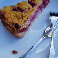 Zwetschgen Streusel Kuchen at Sol in Konstanz