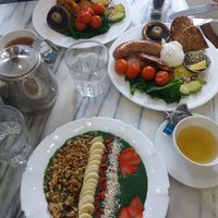 Vegan full breakfast, traditional english breakfast and the green acai bowl  at Kitch in Canterbury