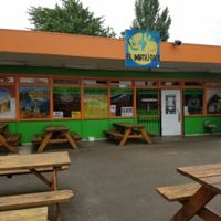 outside at El Nutri Taco in Portland