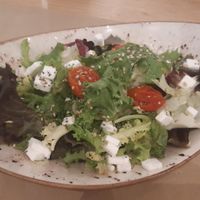 Salad from the daily menu at Punto Vegano in Madrid