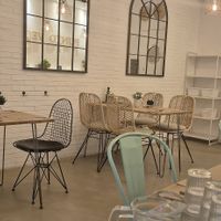 Still very early... at Punto Vegano in Madrid