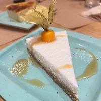 Tarta de coco y limón  at Punto Vegano in Madrid