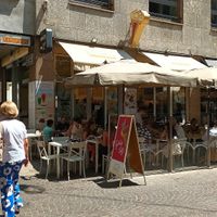 Gelateria from the outside at Vanilla Gelati Italiani in Milan