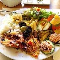 plant based options at the buffet at Pe d'Arroz in Matosinhos