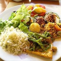 plant based options at the buffet at Pe d'Arroz in Matosinhos