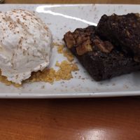 Brownie con helado riquísimo at Pe d'Arroz in Matosinhos