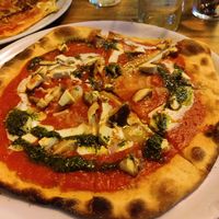 Pesto pizza (Veneno on a regular base) at Lata de Zinc in Oviedo