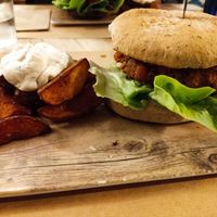Hamburguesa queen at VIVA in Madrid