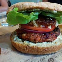 burger at VIVA in Madrid