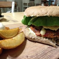 Hamburguesa amuhada at VIVA in Madrid