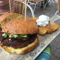 Burger 💚 at VIVA in Madrid