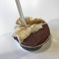 Coconut coffee and dark chocolate at Ciacco Gelato Senz'altro in Milan