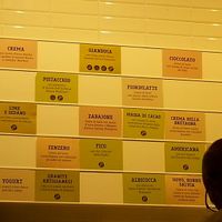 Green are vegan flavors at Ciacco Gelato Senz'altro in Milan