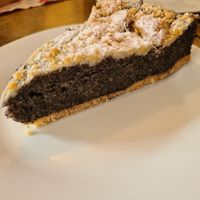 Mohn Streusel Kuchen at Schweizer Milchhauschen in Bad Nauheim
