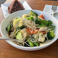 Veggie Lovers ❤️ w/green beans 🫘 added!  at H.O.P.E. in Studio City