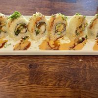 MEXICALI ROLL
crispy shrimps, pickled jalapeños, cucumber, avocado, marinated shiitake mushrooms, yamagobo topped with chipotle sauce, shiitake teriyaki sauce, battered flake   at H.O.P.E. in Studio City