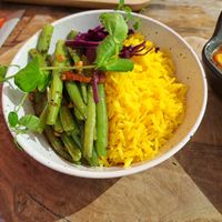 Boontjes,rode kool en gele rijst hoort bij de bobotie at Bindicafe in Amersfoort